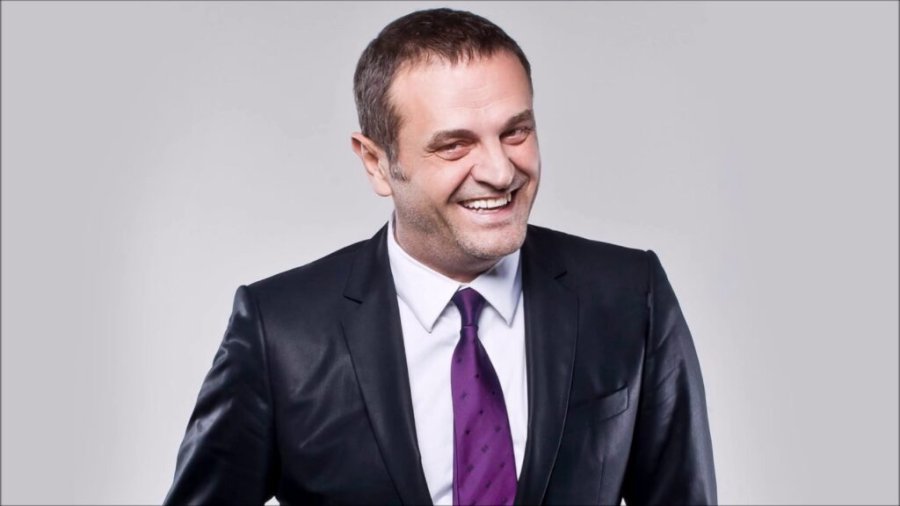 Sinan Vllasaliu: Ne të gjithë këndojmë për para, është mbijetesë