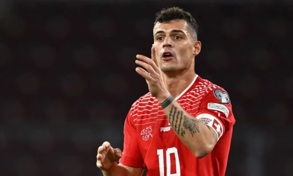 Granit Xhaka po e ndjekë një rekord që mbahet nga Ronaldo