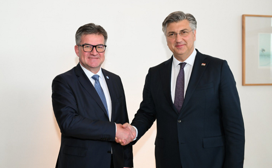 Lajçak  takon kryeministrin kroat, diskutojnë për dialogun Kosovë-Serbi