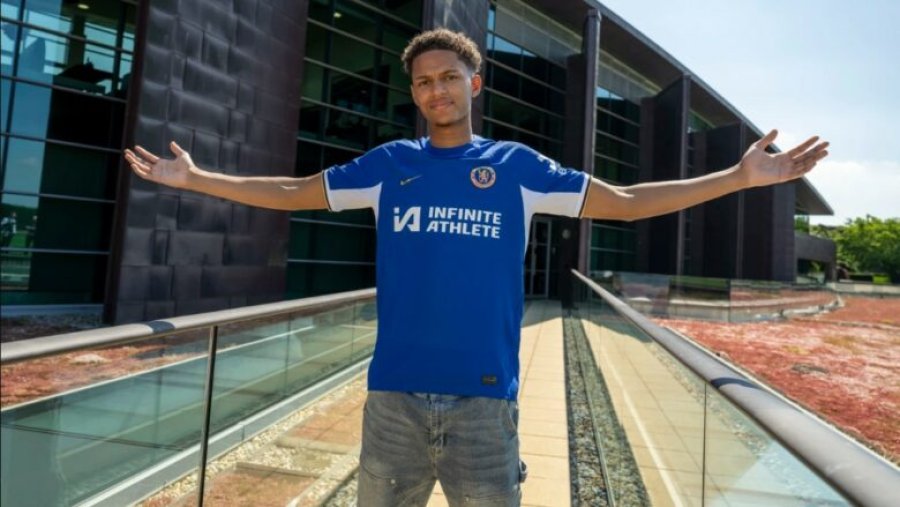 Chelsea nënshkruan zyrtarisht me yllin e  Aston Villas Omari Kellyman