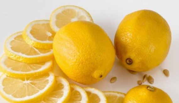 Arsyeja pse limonin nuk duhet ta qëroni