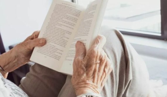 Nëse doni jetë të gjatë dhe të shëndetshme, merrni disa leksione nga njerëzit më të vjetër në botë