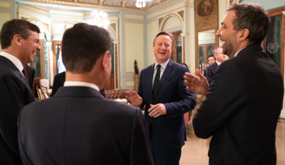 Ish-kryeministri britanik në përmbledhjen e punës së tij 113 ditëshe përmend edhe Kosovën