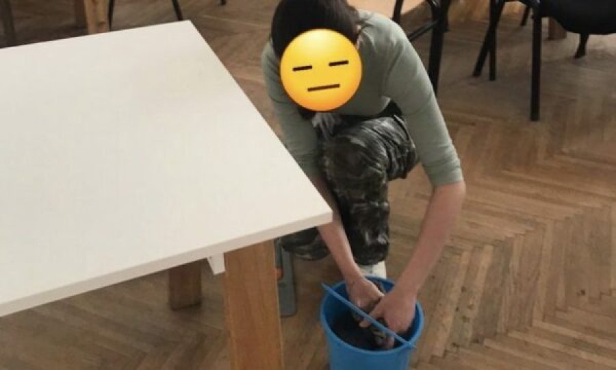 Studentët pastrojnë ambientet e UP-së pasi punëtorët janë në grevë