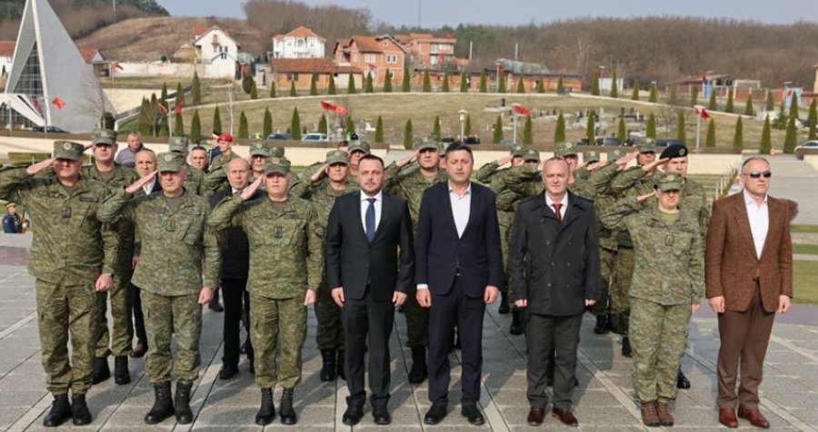 Ejup Maqedonci në Prekaz: Ishte UÇK-ja dhe Jasharajt ata që na ndriquan rrugën duke na prirë përpara drejt lirisë