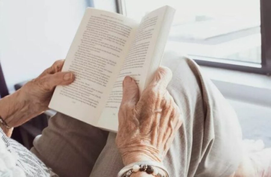 Nëse doni jetë të gjatë dhe të shëndetshme, merrni disa leksione nga njerëzit më të vjetër në botë