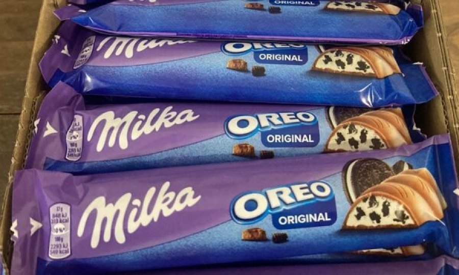 Çokollata “Milka Oreo” tërhiqet nga tregu i Maqedonisë së Veriut , dyshohet për prani të pjesëve plastike