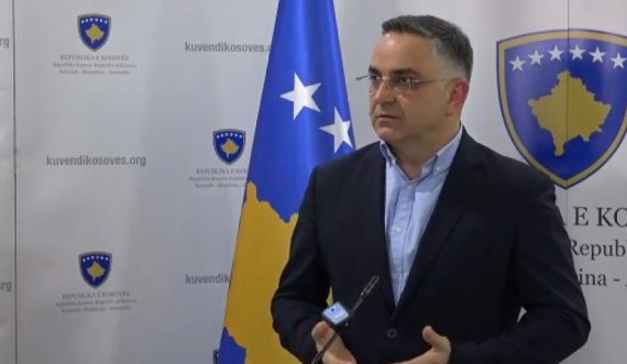 Besnik Tahiri me një mal akuzash kundër Qeverisë: Eksperimentimi i Kurtit me zgjedhjet në veri e ka kthyer vendin prapa