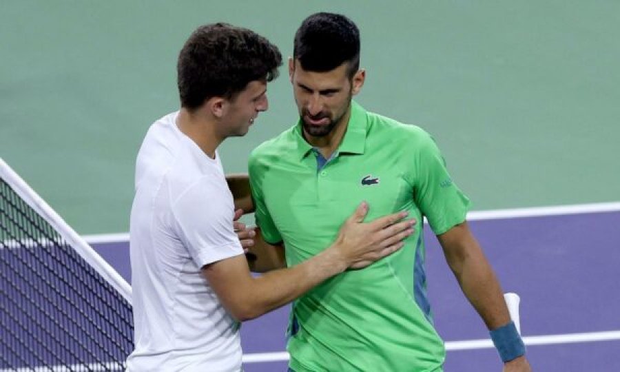 Reagon i shokuar  serbi  Novak Djokovic, eliminohet nga numri 123 i botës