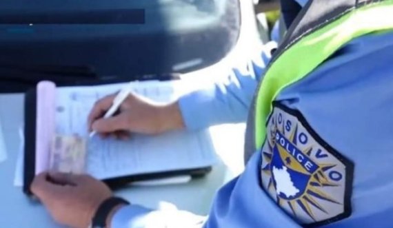 Policia shqipton gjoba dhe konfiskon motoçikleta dhe skuterë