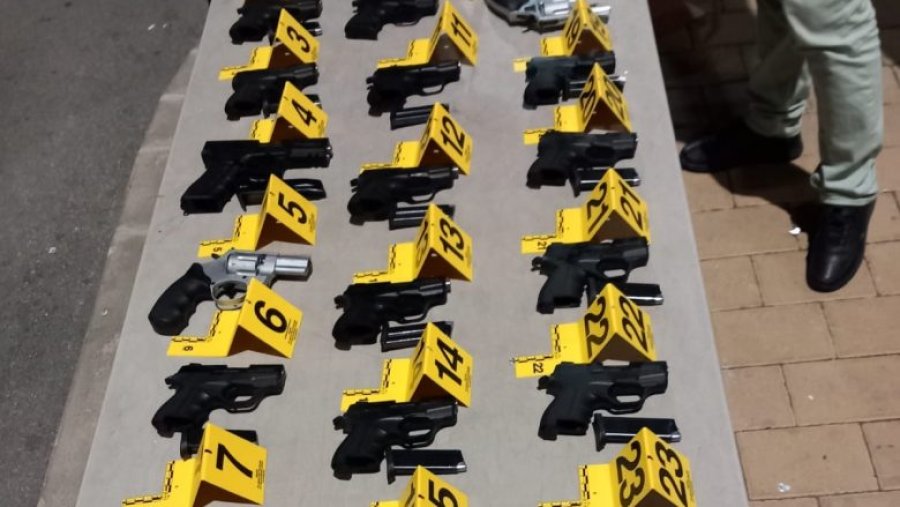Konfiskohen armë dhe municion në 14 lokacione në Kosovë