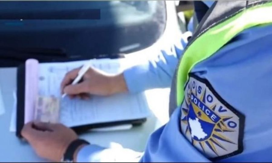 Policia shqipton gjoba dhe konfiskon motoçikleta dhe skuterë