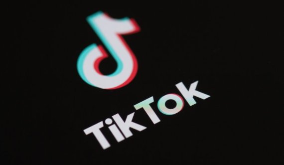 Tiktok etiketon përmbajtjet AI