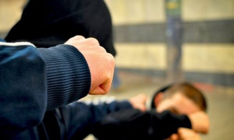 Viti: Vëllezërit rrahën mes veti, i shkatojnë njëri tjetrit lëndime trupre
