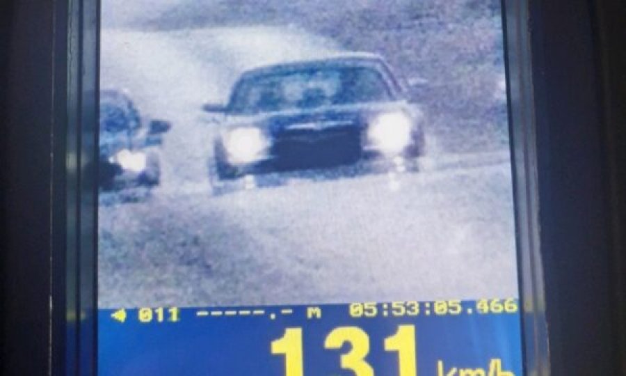 Voziti 131 km/h në zonën ku shpejtësia e kufizuar ishte 40 km/h, gjobitet 31 vjeçari në Ferizaj