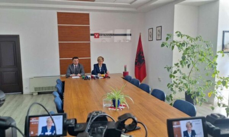 Kusari-Lila: S’e konsiderojmë që ka nevojë qoftë për dorëheqje apo për përmbyllje të mandatit të qeverisë