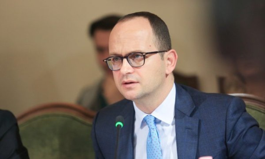 Bushati i reagon Aleksandër Vuçiqit: Paralajmërimi për largim nga KiE nëse pranohet Kosova, është në kundërshtim me marrëveshjet e BE’së