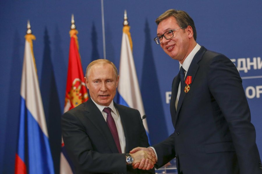 Mokliak: Lufta hibride e Serbisë përfshin bashkëpunimin me ambasadën ruse