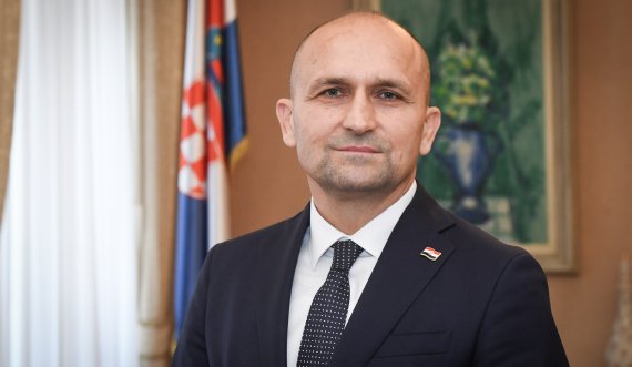 Ministri kroat i Mbrojtjes sot në Kosovë