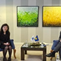Bislimi takohet përfaqësuesit e BB, kërkon mbështetje për Kosovën