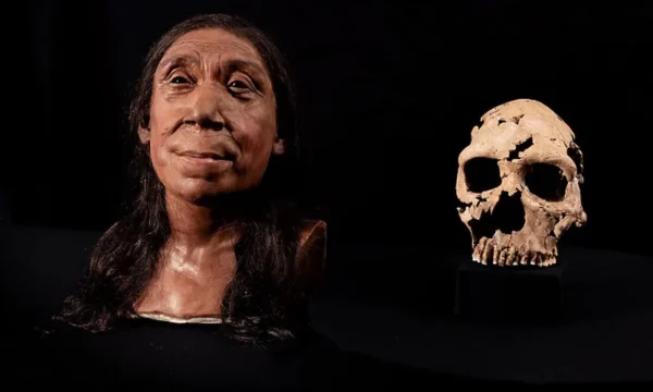 Fytyra e rindërtuar e një ‘Neandertali’ që jetoi 75,000 vjet më parë – Shihni se si duket  