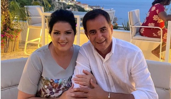 “U plakshim bashkë”, Merita shkruan fjalët më të 