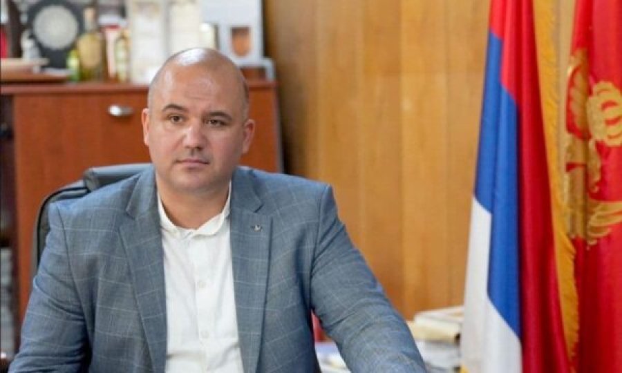 Vrenesh që e mohon ekzistencën e Republikës së Kosovës, përhap idetë për “botën serbe” në Mal të Zi