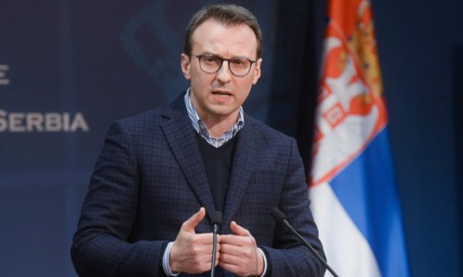 Mediumi qeveritar serb në fushatë kundër Kosovës: Petkoviqit s’iu lejua vizita për Pashkët Ortodokse në Manastirin e Deçanit dhe Graçanicës