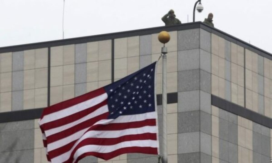 Ambasada amerikane: Ne vazhdojmë të mbështesim fuqishëm dialogun e lehtësuar nga BE