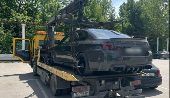 Ferizaj: 23-vjeçari gjobitet me 500 euro, 5 pikë negative dhe i konfiskohet vetura, u kap duke vozitur nën masë mbrojtëse