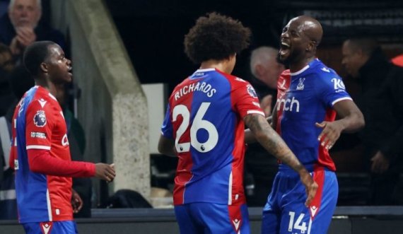 Ten Hag flet pas debaklit nga Crystal Palace: Jam trajneri i duhur për të ndryshuar gjërat!