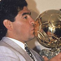 Del në ankand Topi i Artë që iu vodh Diego Maradonës në vitin1989