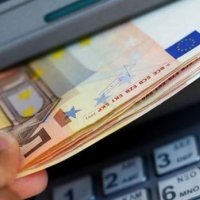 Persona të panjohur kanë dëmtuar tre aparate për pagesa