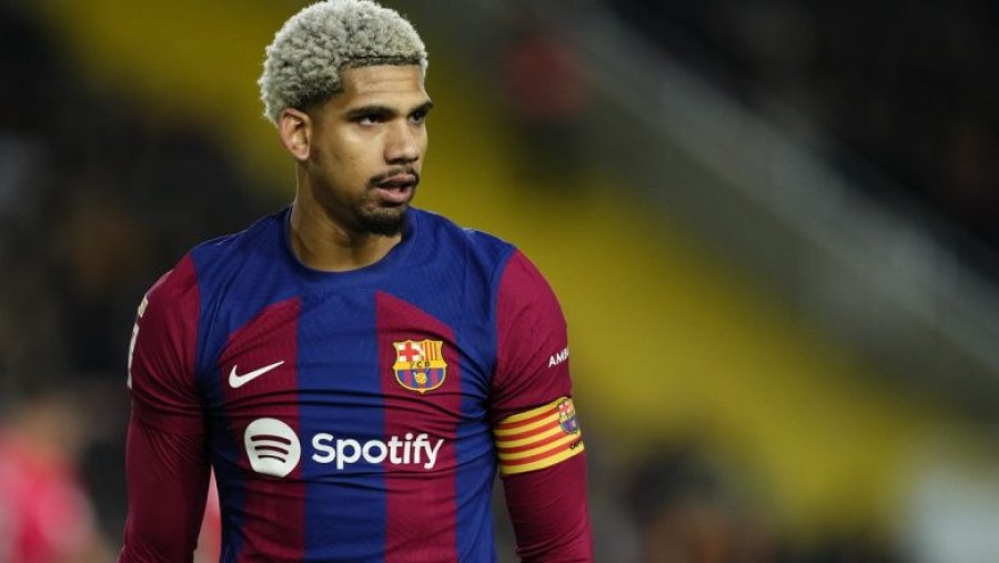 Barcelona e gjen zëvendësuesin e Araujos