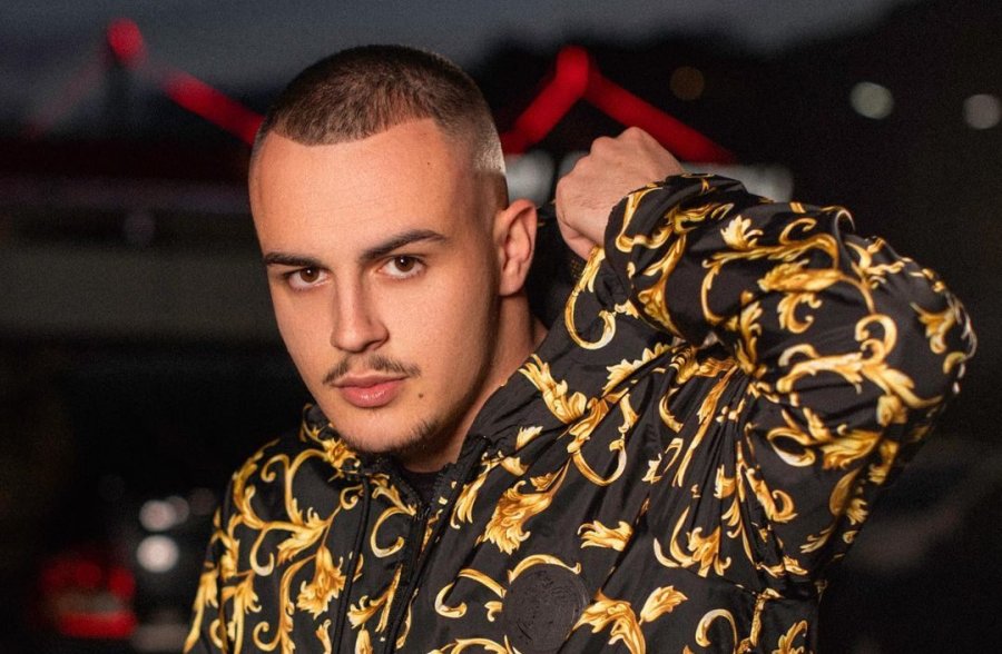 Don Xhoni surprizon ndjekësit: Del për xhiro me një majmun!