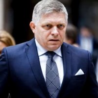 Kryeministri i Sllovakisë mbetet nën kujdes intensiv
