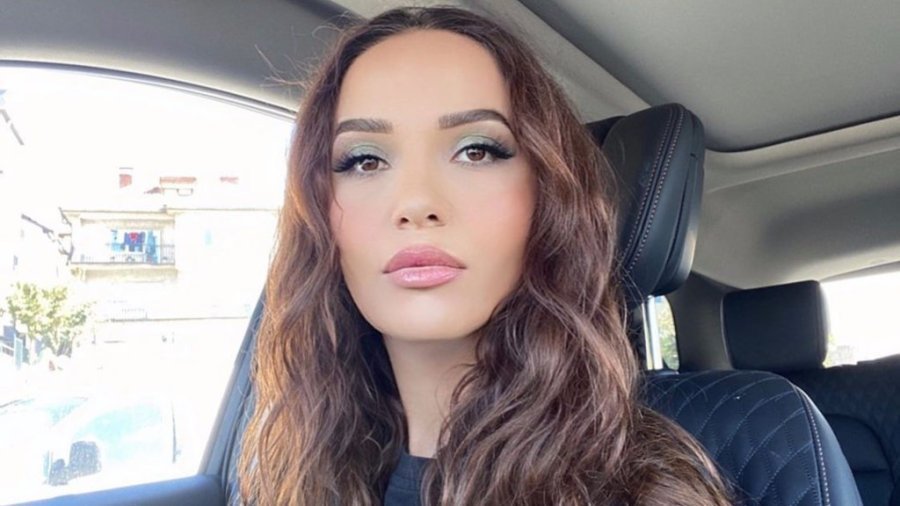 Teuta Krasniqi shfaqet në top formë, befason me pamjen e saj