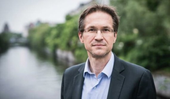 Knaus: Ministrat e Jashtëm në Strasburg duhet të caktojnë një datë për një takim të jashtëzakonshëm për çështjen e Kosovës