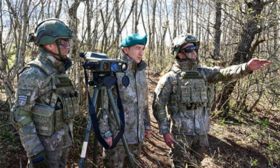Komandanti i KFOR-it: Ngjarjet e ndodhura vitin e kaluar në Kosovë cenuan sigurinë e rajonit, prandaj shtuam 1 mijë trupa
