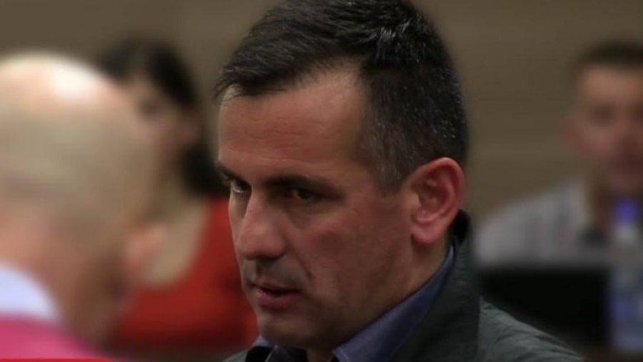 Si u arratis nga Prishtina Enver Sekiraqa nën vrojtimin e policisë!
