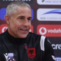 Sylvinho bëhet me pasaportën shqiptare