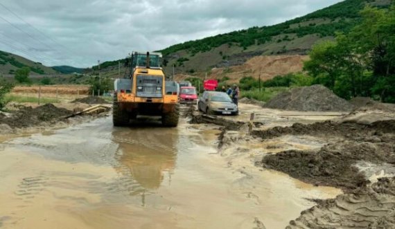 Mbyllet përkohësisht rruga Prishtinë – Gjilan, shkak rrëshqitja e dheut