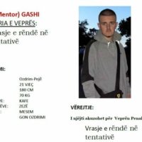 Plagosja e 3 personave me armë zjarri në Pejë, Policia kërkon ndihmë për gjetjen e tij