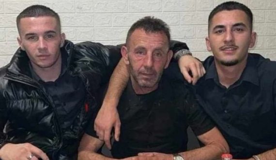 Ky është babai me dy djemtë e tij që mbetën të plagosur në Pejë nga një person
