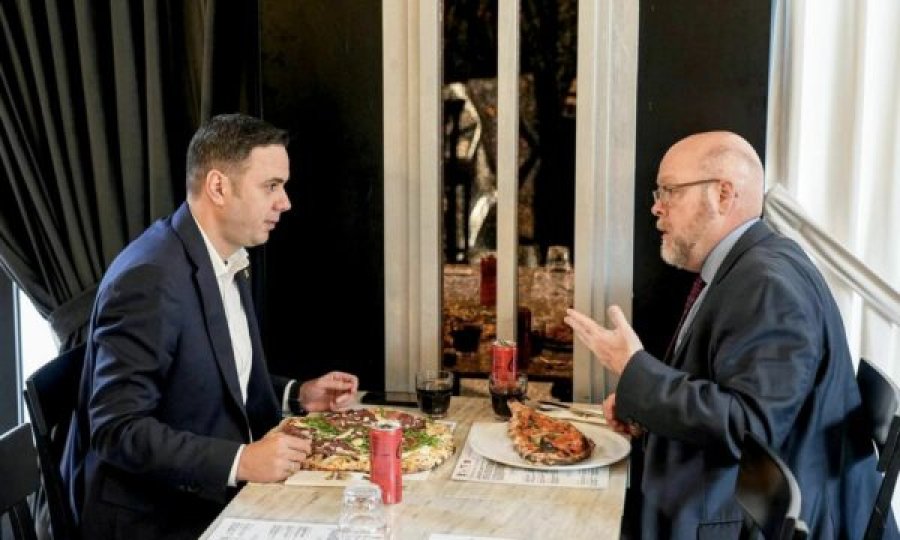 Abdixhiku takohet me Hovenier: Kënaqësi pajtimi për vizionin e Kosovës dhe ecjen me SHBA-të në rrugëtimet tona