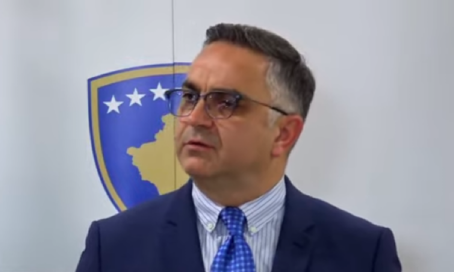 Besnik Tahirie ka humbur shpresën: S’ka shpërndarje të Kuvendit, në qoftë se këtë e bëjnë LVV-ja me PDK-në, atëherë kanë marrëveshje