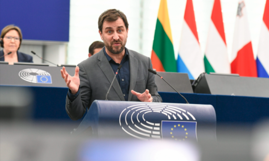 Comín: Spanja t’i lë standardet e dyfishta me Palestinën e ta njohë Kosovën