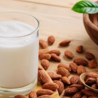 Njihuni me përfitimet shëndetësore të bajameve