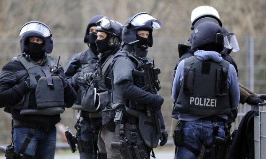 Policia gjermane anulon pushimet për Europianin e futbollit, të përgatitur  dhe mobilizuar kundër huliganëve  