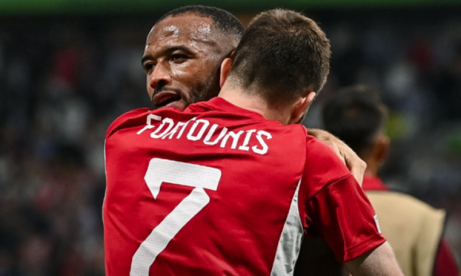 Olympiacosi e fiton Ligën e Konferencës,  mposhtet Fiorentina me  vazhdime